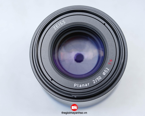 Ống Kính Zeiss Loxia 50mm f/2 Planar T* Lens for Sony E Mount