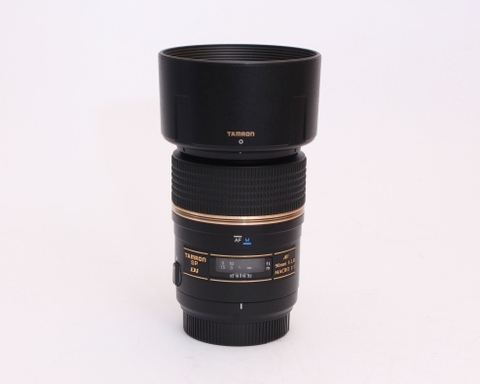 Tamron 90mm f/2.8 SP AF Di Macro Lens for Canon / Nikon