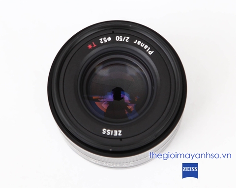 Ống Kính Zeiss Loxia 50mm f/2 Planar T* Lens for Sony E Mount