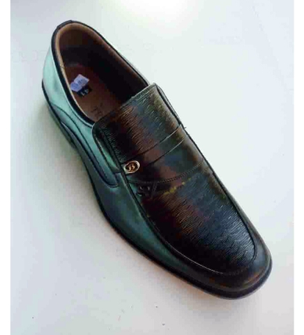 Giày TRUNG HIẾU Họa Tiết Da Ấn Tượng H113