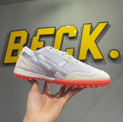 Giày Bóng Đá Winbro Bata Warrior TF - Trắng Bạc