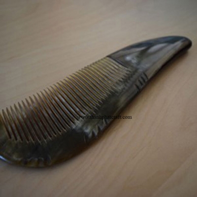 HORN COMB