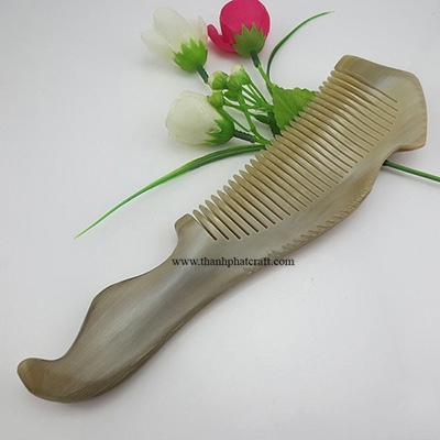 HORN COMB