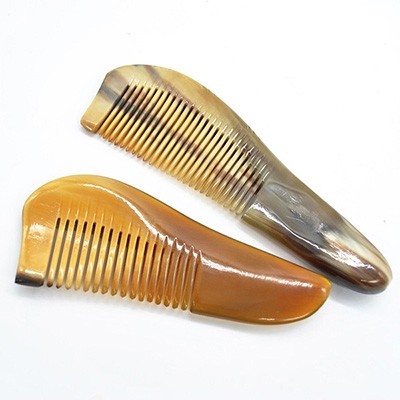 HORN COMB