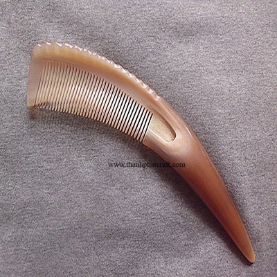 HORN COMB