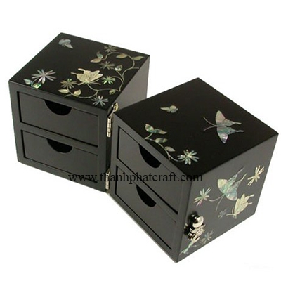 JEWELRY BOX