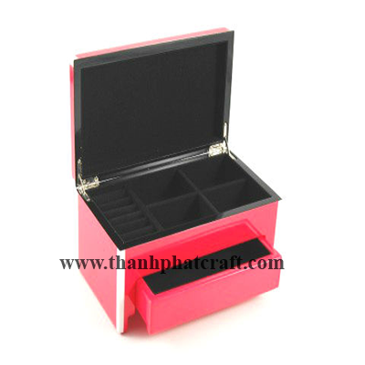 JEWELRY BOX