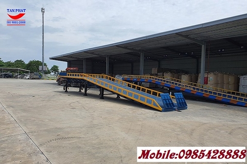 Loại Cầu lên container hỗ trợ 3 mặt ra xe