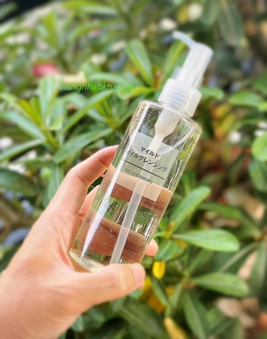 Dầu tẩy trang Muji Cleansing Oil (200ml) - MADE IN JAPAN.