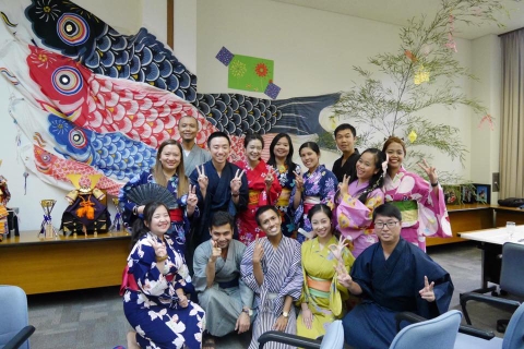 Học viên IATSS mặc trang phục truyền thống Nhật Bản trong ngày giao lưu văn hóa ASEAN