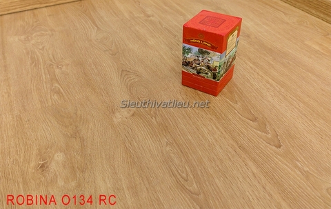 Sàn gỗ Malaysia Robina O134 8mm bản lớn