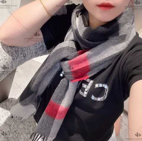 BURBERRY SCARF - LIKE AUTH 99%