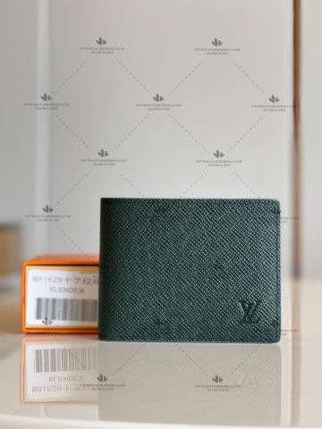 LV SLENDER WALLET TAIGA LEATHER M81555 - LIKE AUTH 99%