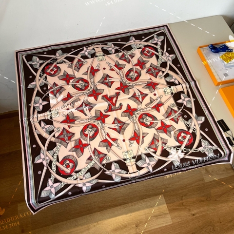 LV Square 90  - LV SCARF OEM