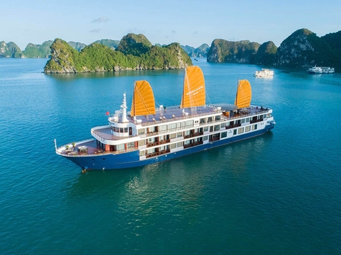 Du thuyền Erina Cruise vịnh Lan Hạ