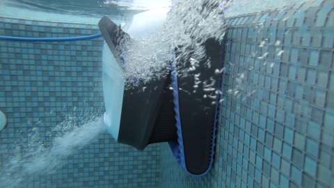 Robot vệ sinh bể bơi Dolphin S300i