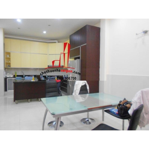 Cho thuê nhà Quận Phú Nhuận, đường nội bộ Khu Phan Xích Long. Giá : 30 triệu