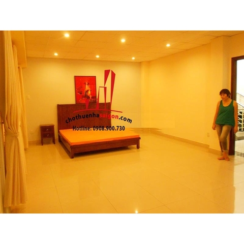 Cho thuê nhà Quận Phú Nhuận, đường nội bộ Khu Phan Xích Long. Giá : 30 triệu