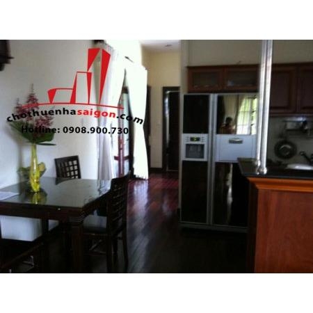 cho thuê biệt thự sân vườn đường nguyễn văn hưởng, quận 2