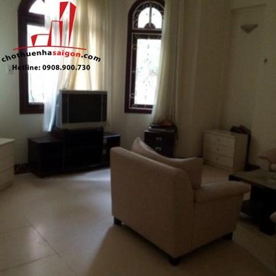 cho thuê villa quận 2, đường xuân thủy giá cho thuê:45tr/tháng