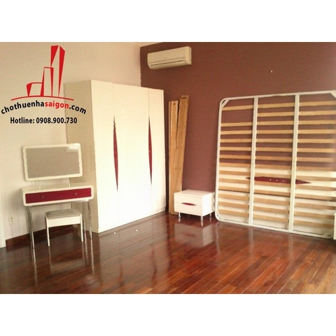 Cho thuê Biệt Thự phố tại Quận 2 khu Thảo Điền - giá 2500$