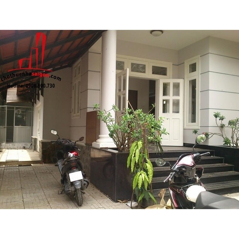 Cho thuê Biệt Thự phố tại Quận 2 khu Thảo Điền - giá 2500$