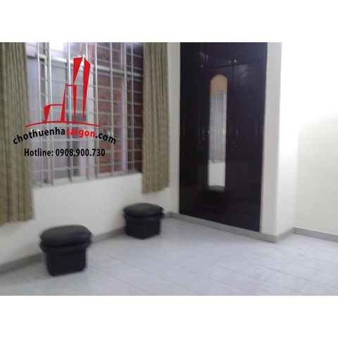 cho thuê villa quận phú nhuận, đường nguyễn trọng tuyển giá 1.200 usd/tháng