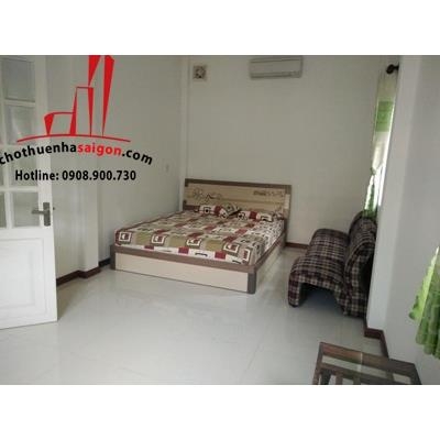 cho thuê biệt thự sân vườn đường trần não quận 2,giá cho thuê:1000$/tháng