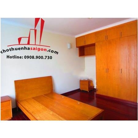 Cho thuê Villa Quận 2, khu Thảo Điền, giá 3000$