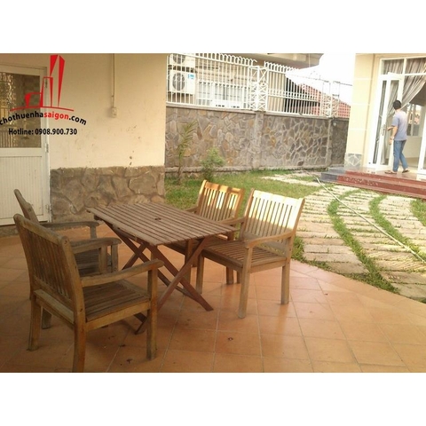 Cho thuê biệt thự bờ sông Quận 2 - giá 4000$