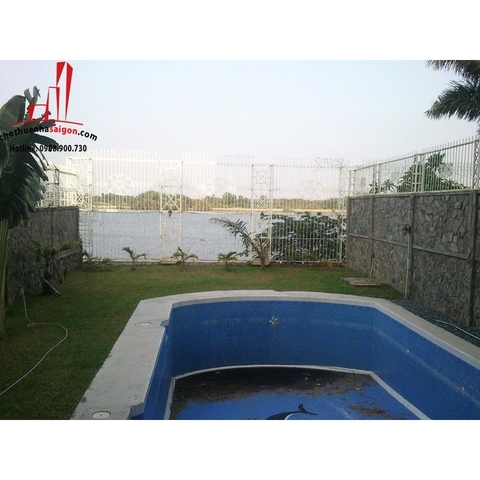 Cho thuê biệt thự bờ sông Quận 2 - giá 4000$