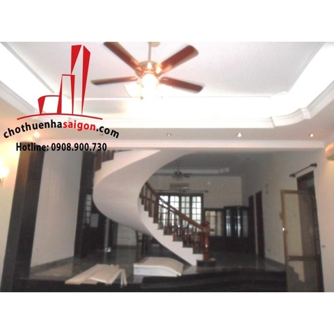 Cho thuê Villa Quận 2, khu Thảo Điền, giá 1500$