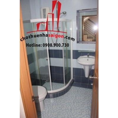 CHO THUÊ NHÀ QUẬN 1, ĐƯỜNG NGUYỄN BỈNH KHIÊM GIÁ 750$,gần sở thú. đài truyền hình, hẽm xe hơi tiện ở