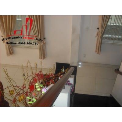 cho thuê nhà quận 2, đường quốc hương. phường thảo điền giá cho thuê:1800$/tháng