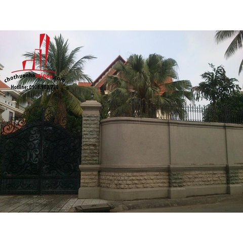 Biệt thự cho thuê sân vườn lớn Thảo Điền - Quận 2 - giá thỏa thuận