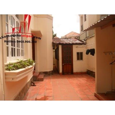 Cho thuê Villa đường Nguyễn Duy Hiệu, phường Thảo Điền Q.2 giá 5000$