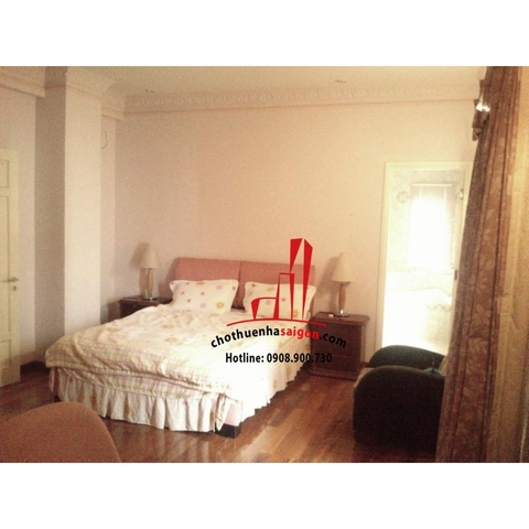 Cho thuê biệt thự Quận 2 - Thảo Điền, giá 2500$