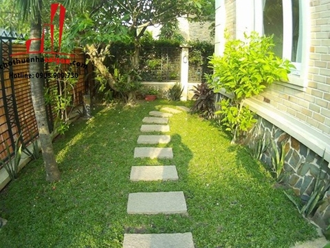 biệt thự nguyên căn khu comboud đường nguyễn văn hưởng quận 2, giá cho thuê:4500$/tháng