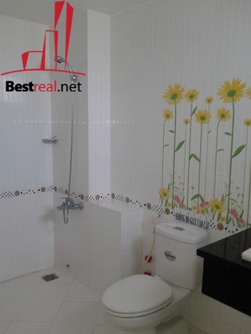 Cho thuê villa Quận Phú Nhuận, Đường Hoa Sứ  khu nội bộ đường Phan Xích Long. Giá : 70tr/tháng