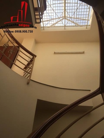 cần cho thuê nhà nguyên căn đường hẽm hai bà trưng , phường tân định quận 1, giá cho thuê:45tr/tháng