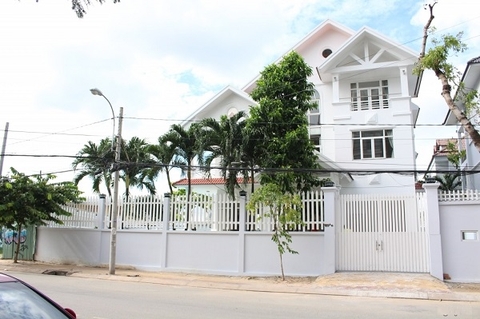 cho thuê biệt thự nguyễn văn hưởng , thảo điền quận 2, giá cho thuê:4500$/tháng