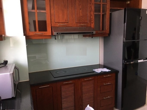 cho thuê căn hộ chung cư 107 trương định quận 3, 2 phòng ngủ , giá 20tr/tháng