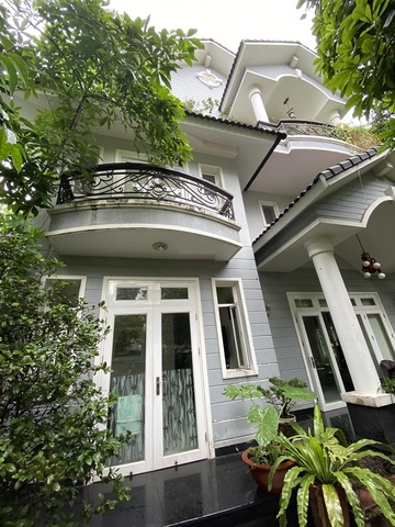 Cho thue biệt thự hẽm xe hơi đường Hoàng Hoa Thám, P7, Bình Thạnh.