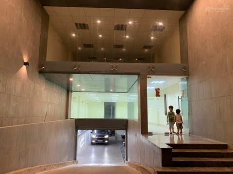 cho thuê nhà quận tân bình, đường hoàng hoa thám giá 125tr/tháng