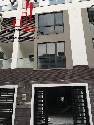 cho thuê nhà nguyên căn nằm trong khu biệt thự hà đô quận 10, gía cho thuê:2000$/tháng