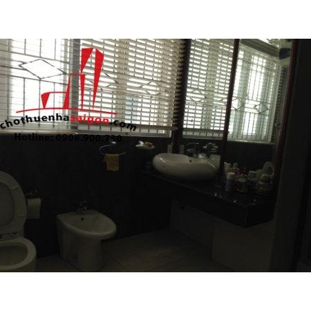 cho thuê biệt thự khu combound trần não, quận 2