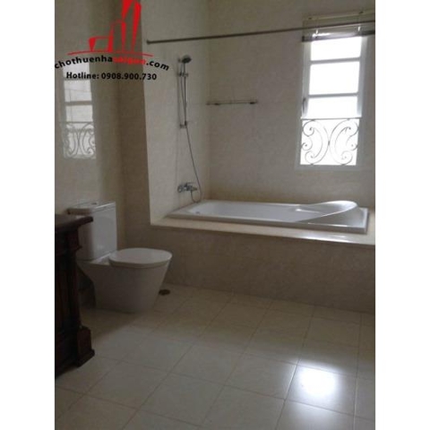 cho thuê nhà villa khu combound đường nguyễn văn hưởng, quận 2