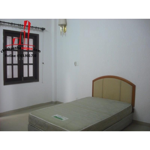 Cho thuê Biệt Thự tại Quận 2 khu Trần Não - giá 1000$