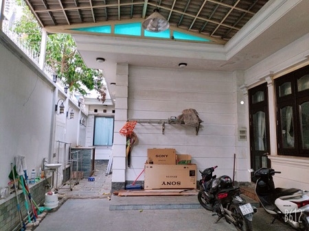 Cần cho thuê hoặc bán nhà mặt tiền đường phạm cự lượng , phường 2 , Tân Bình .