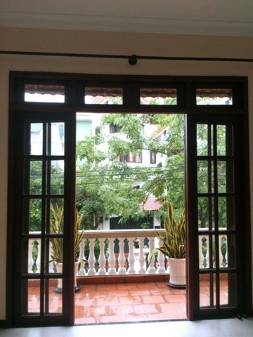 cho thuê villa quận 2, đường nguyễn văn hưởng gía 3800$/tháng